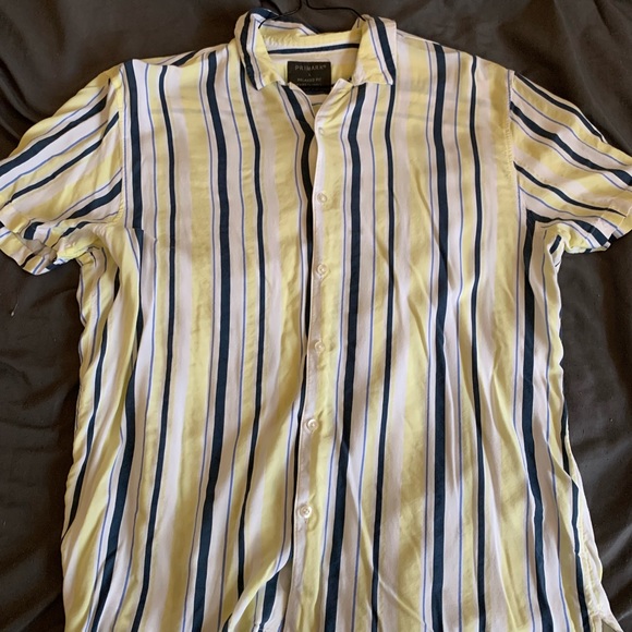 LIKE NEW! MENS DRESS SHIRT! So comfy - Picture 1 of 6